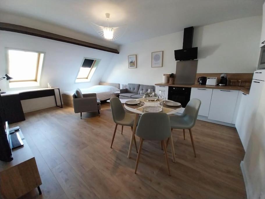 Studio Babylone - Parking & Wifi Chartres Bagian luar foto