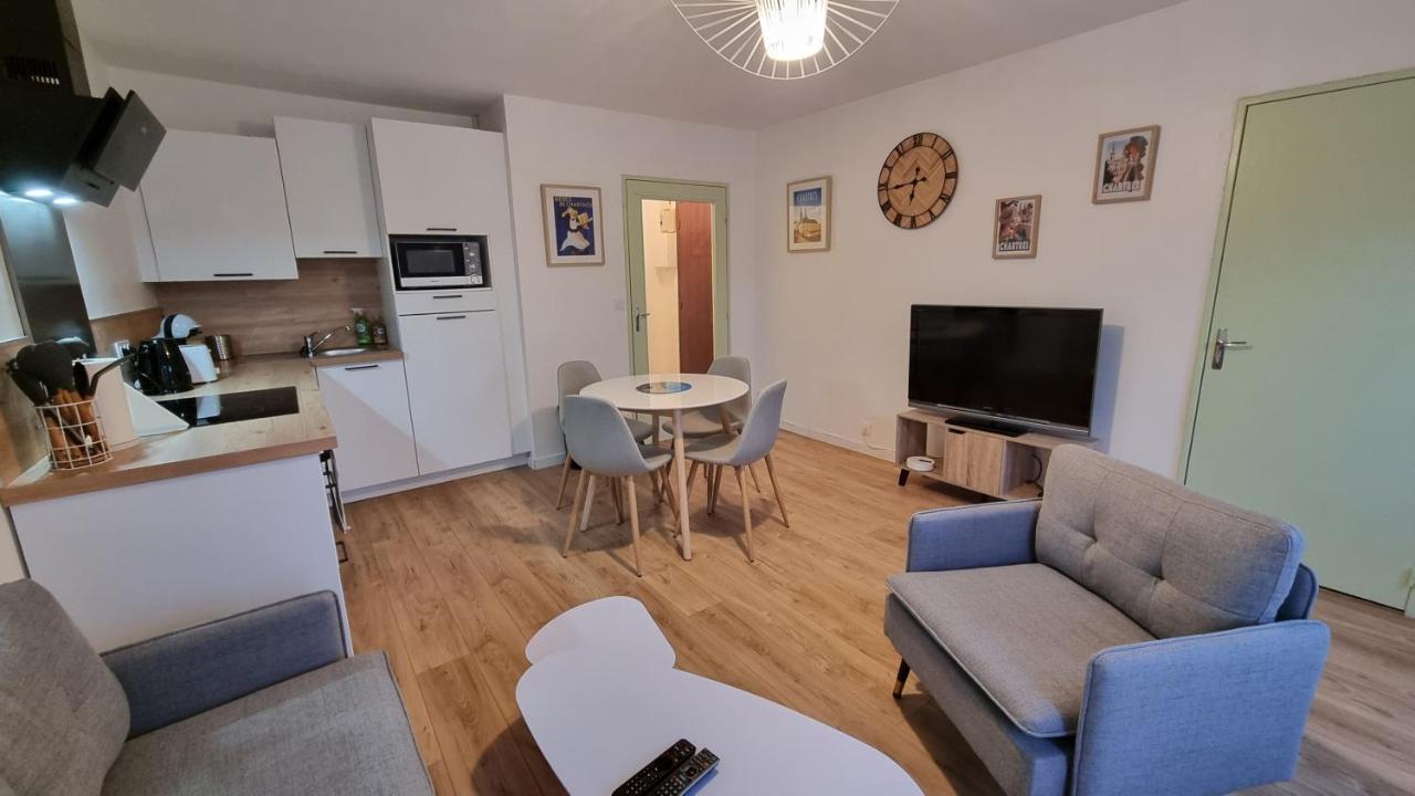 Studio Babylone - Parking & Wifi Chartres Bagian luar foto