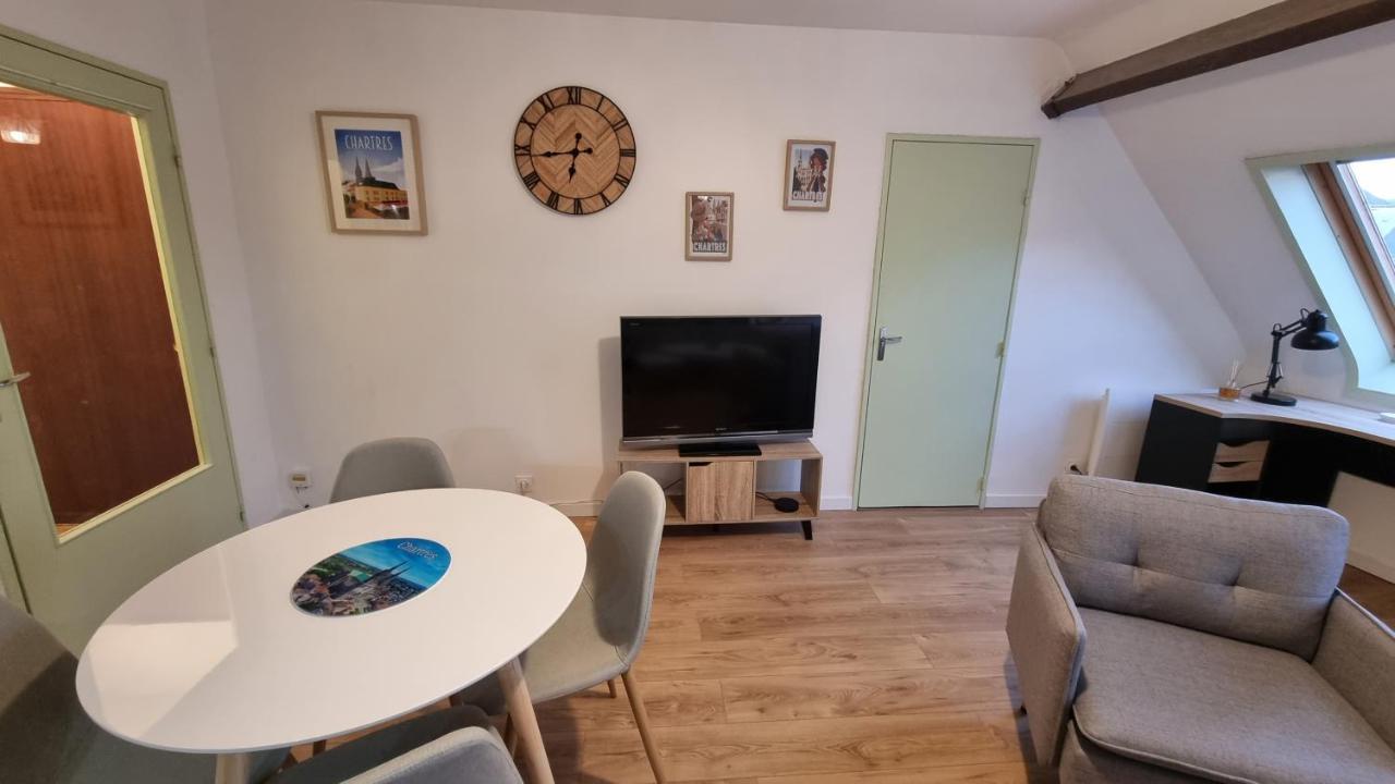 Studio Babylone - Parking & Wifi Chartres Bagian luar foto